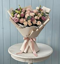 Букет цветов из:  Розы и Лизиантусы #REPLACE_PRED# Кировский Астраханской области