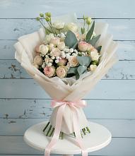 Букет цветов из:  Розы и Лизиантусы #REPLACE_PRED# Кировский Астраханской области