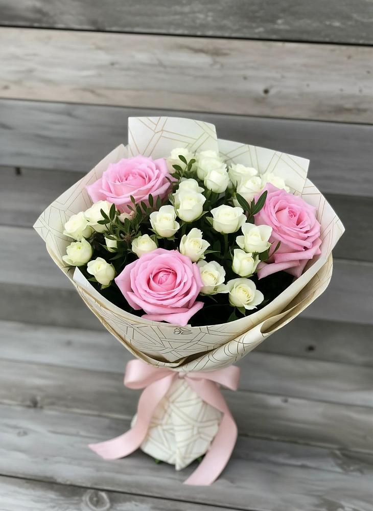 Букет цветов из: Розы в Кировский Астраханской области