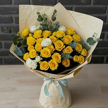 Букет цветов из:  Розы в Кировский Астраханской области