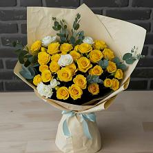 Букет цветов из:  Розы в Кировский Астраханской области