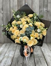 Букет цветов из:  Розы и Лизиантусы #REPLACE_PRED# Кировский Астраханской области