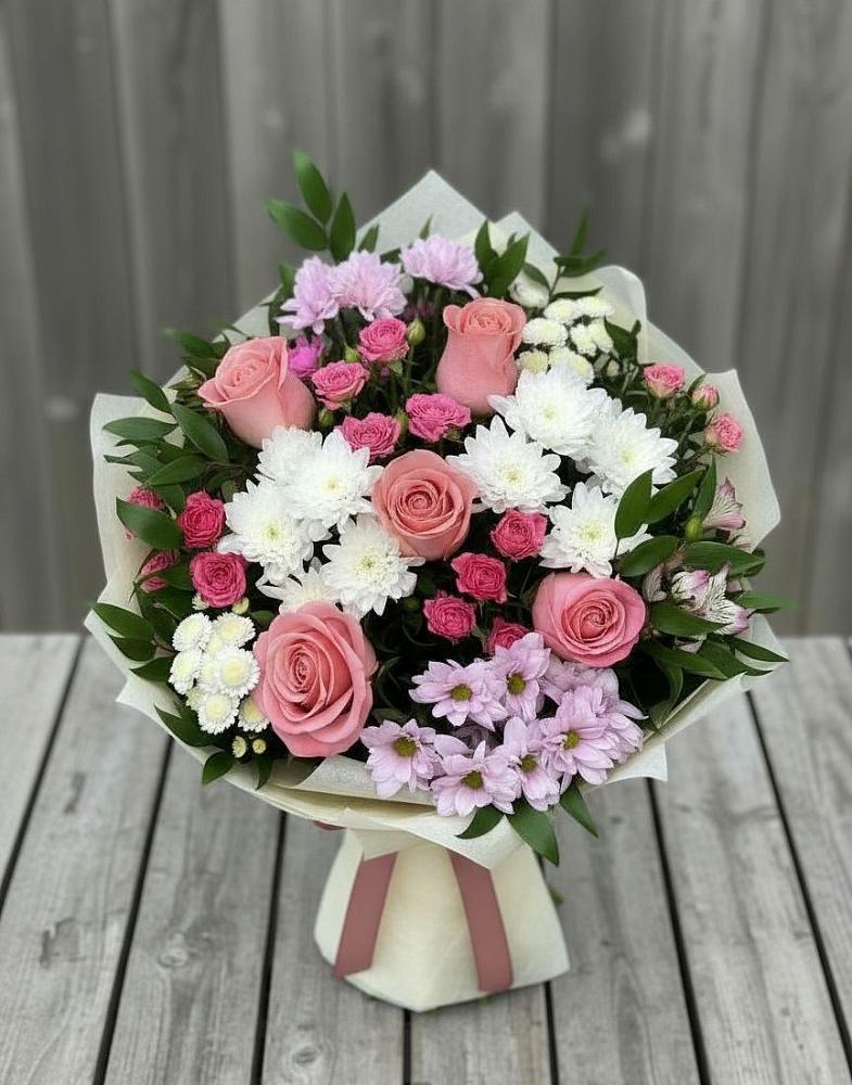 Букет цветов из: Альстромерии, Гвоздики, Розы и Хризантемы в Кировский Астраханской области