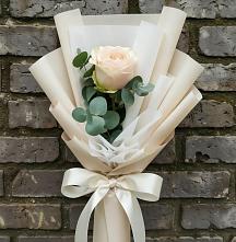 Букет цветов из:  Розы в Кировский Астраханской области