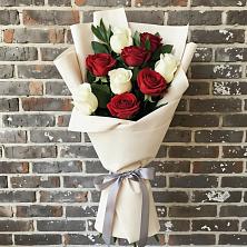Букет цветов из:  Розы в Кировский Астраханской области