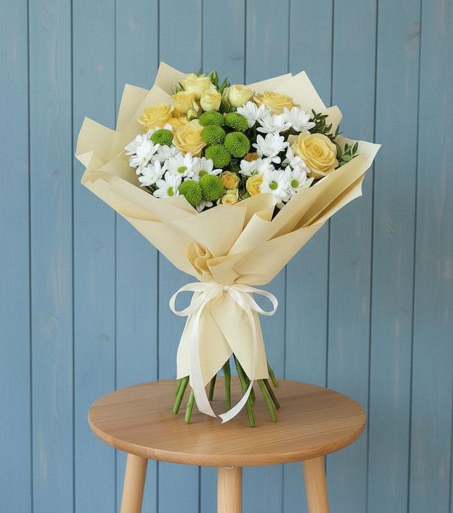 Букет цветов из: Хризантемы и Розы в Кировский Астраханской области