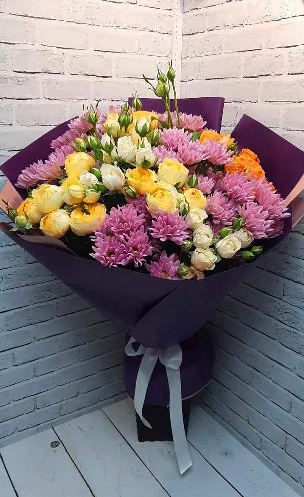 Букет цветов из: Хризантемы и Розы в Кировский Астраханской области