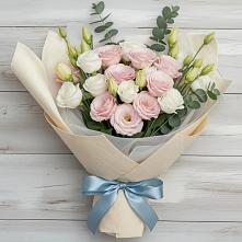 Букет цветов из:  Лизиантусы в Кировский Астраханской области