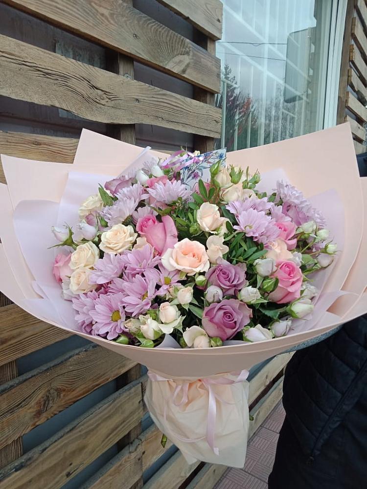 Букет цветов из: Розы и Хризантемы в Кировский Астраханской области