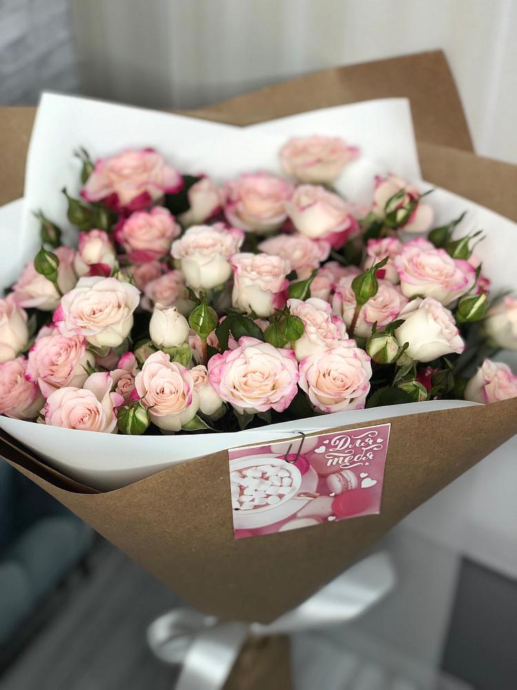 Букет цветов из: Розы в Кировский Астраханской области