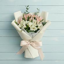 Букет цветов из:  Альстромерии в Кировский Астраханской области