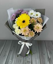 Букет цветов из:  Розы, Герберы и Хризантемы в Кировский Астраханской области