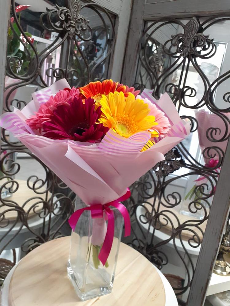 Букет цветов из: Герберы в Кировский Астраханской области