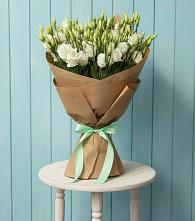 Букет цветов из:  Лизиантусы в Кировский Астраханской области