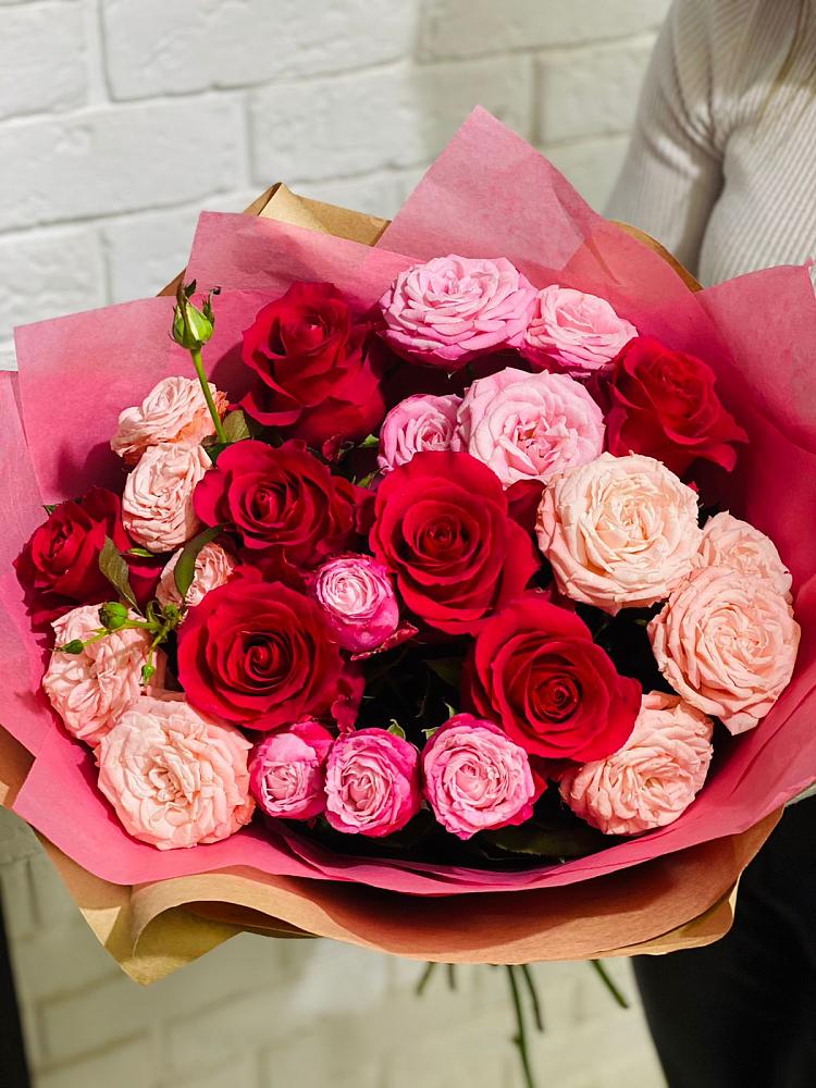 Букет цветов из: Розы в Кировский Астраханской области