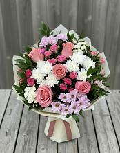 Букет цветов из:  Альстромерии, Гвоздики, Розы и Хризантемы #REPLACE_PRED# Кировский Астраханской области
