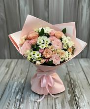 Букет цветов из:  Гвоздики, Розы и Хризантемы в Кировский Астраханской области