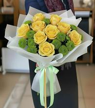 Букет цветов из:  Хризантемы и Розы в Кировский Астраханской области