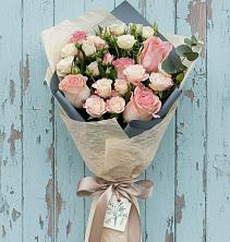 Букет цветов из:  Розы в Кировский Астраханской области