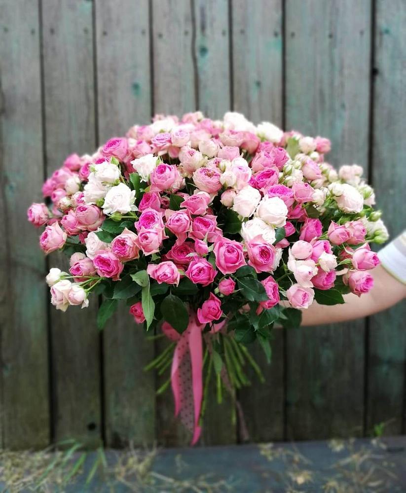 Букет Розовые кустовые розы Натали и Лав Лидия в Кировский Астраханской области