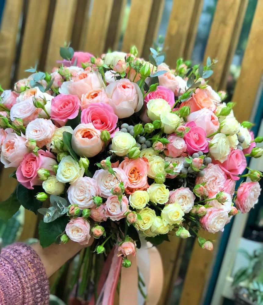 Букет цветов из: Розы в Кировский Астраханской области