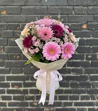 Букет цветов из:  Герберы и Хризантемы в Кировский Астраханской области
