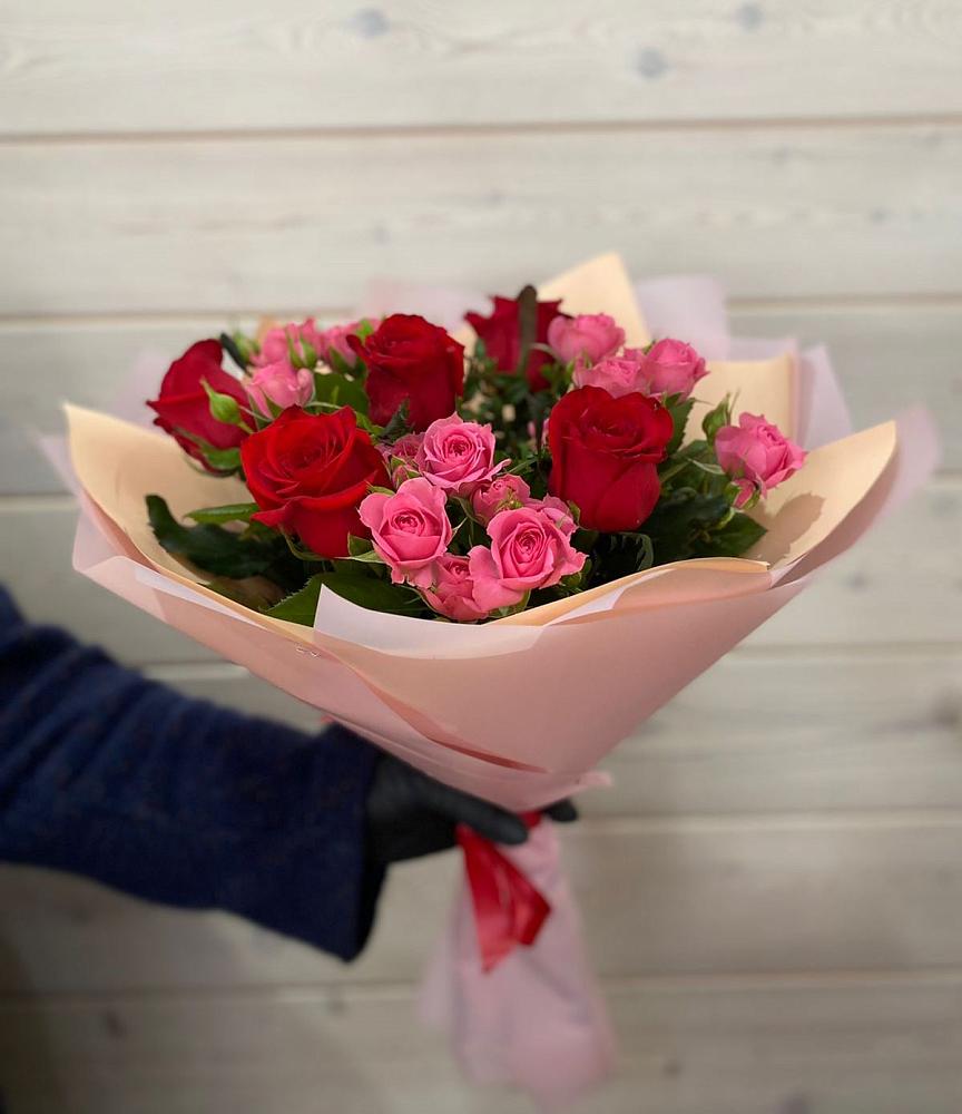 Букет цветов из: Розы в Кировский Астраханской области