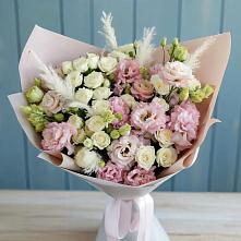 Букет цветов из:  Альстромерии и Розы в Кировский Астраханской области
